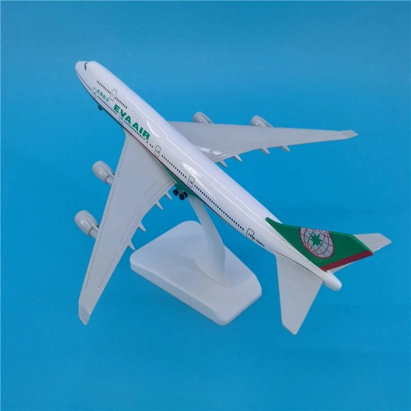 EVA Air Boeing B747 1/400 Scale Model 4 EVA Air Boeing B747 1/400 Scale Model - Image 4