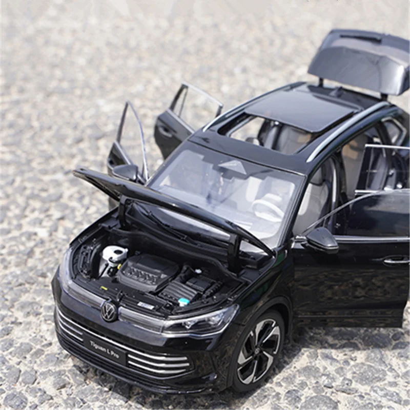 2025 VW Tiguan L PRO 1:18 Diecast Model 2 2025 VW Tiguan L PRO 1:18 Diecast Model - Image 2