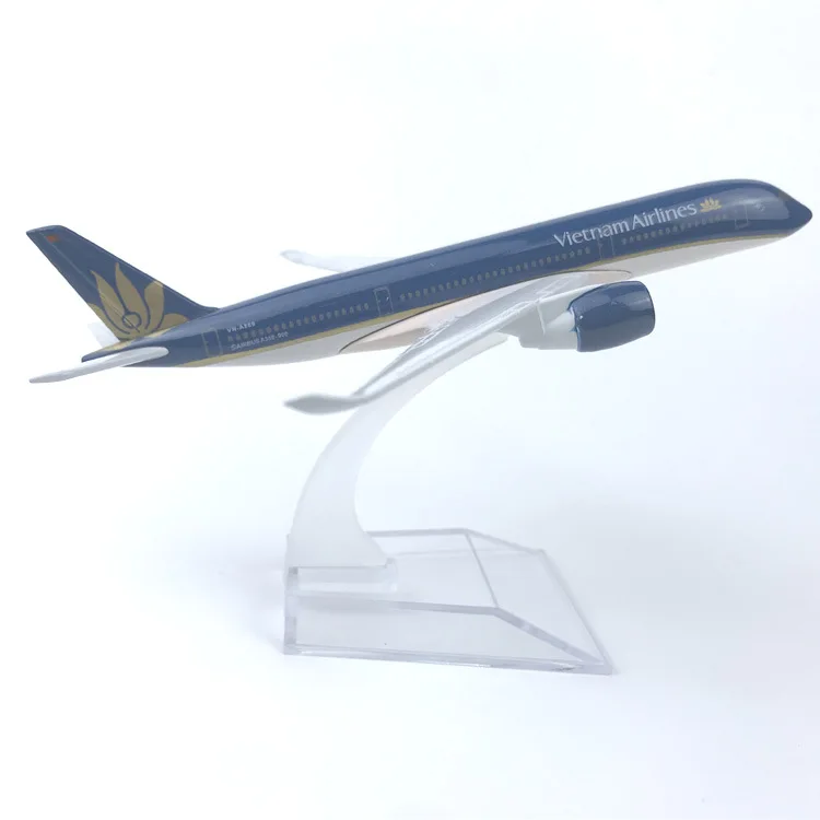 Airbus A350 Diecast Model 16cm with Stand 7 Airbus A350 Diecast Model 16cm with Stand - Image 7