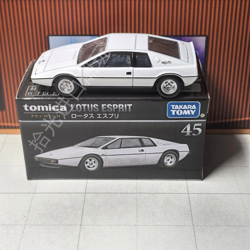 Takara Tomy 1:64 Lotus Esprit Diecast Model 2 Takara Tomy 1:64 Lotus Esprit Diecast Model - Image 2
