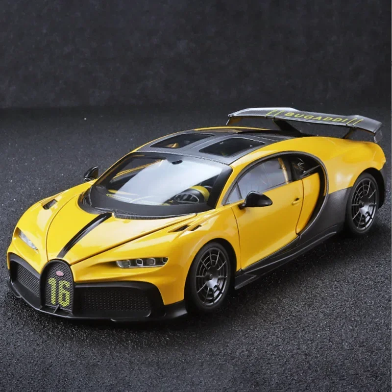 Bugatti Chiron PUR SPORT 1:18 Diecast Model 3 Bugatti Chiron PUR SPORT 1:18 Diecast Model - Image 3