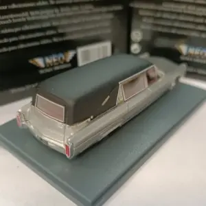 Cadillac S&S Landau Hearse Diecast Model 1:87 6 Sc3d2adde6f5e4895961e2a78a1d9f05aD