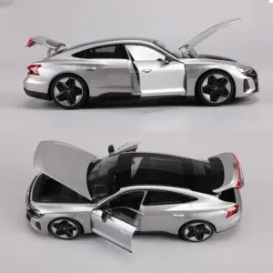 Green RS E-Tron GT 1:18 Diecast Model by Bburago 10 Sc409721c59bd47d49243801cf34c1a55S