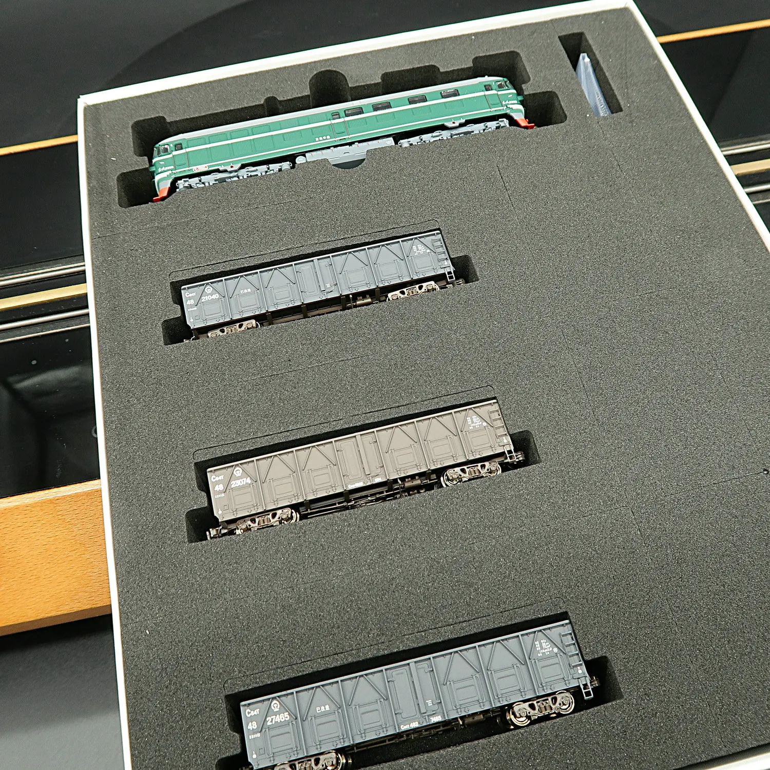 N Scale Vintage Train Set by MODEL RTR 6 N Scale Vintage Train Set by MODEL RTR - Image 6