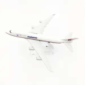 Malaysia Airlines Boeing 747 Miniature Model 1/400 10 Sc4916735426c46599833d9f4f74a7206e