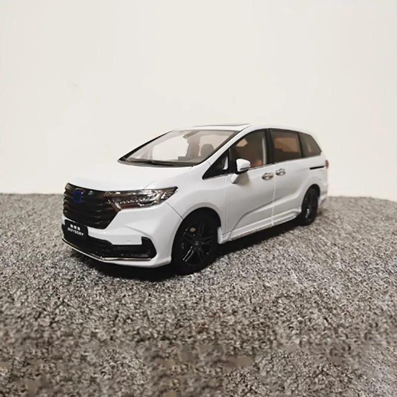 1:18 Scale Odyssey Hybrid 2022 Diecast Model 7 1:18 Scale Odyssey Hybrid 2022 Diecast Model - Image 7