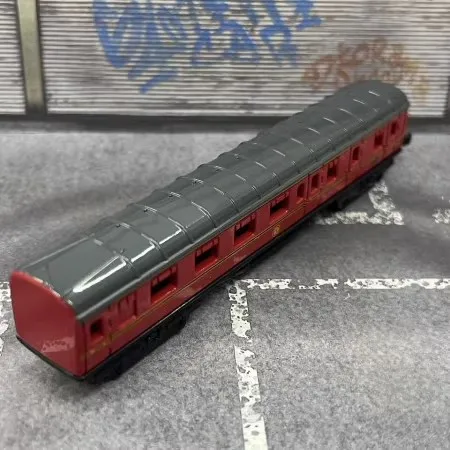 Hogwarts Express Diecast Model 1:64 Scale 3 Hogwarts Express Diecast Model 1:64 Scale - Image 3
