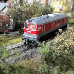 Vibrant Russian M62 HO Scale Diesel Locomotive 10 Sc5bf6cc3b7cd41d9859be5ae4c97c86f6