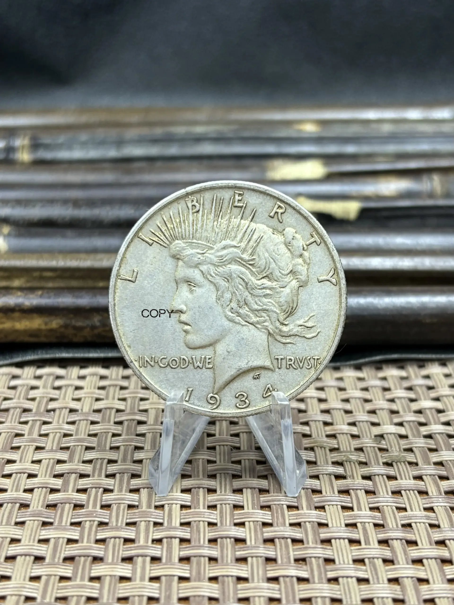 Vintage US Lady Liberty Replica Figurine 3 Vintage US Lady Liberty Replica Figurine - Image 3