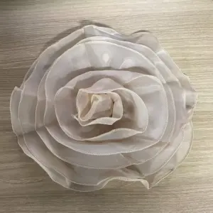 Oversized Mesh Flower Brooch – 27cm 15 Sc5d490a2af3f41d48473fb7101dba246G
