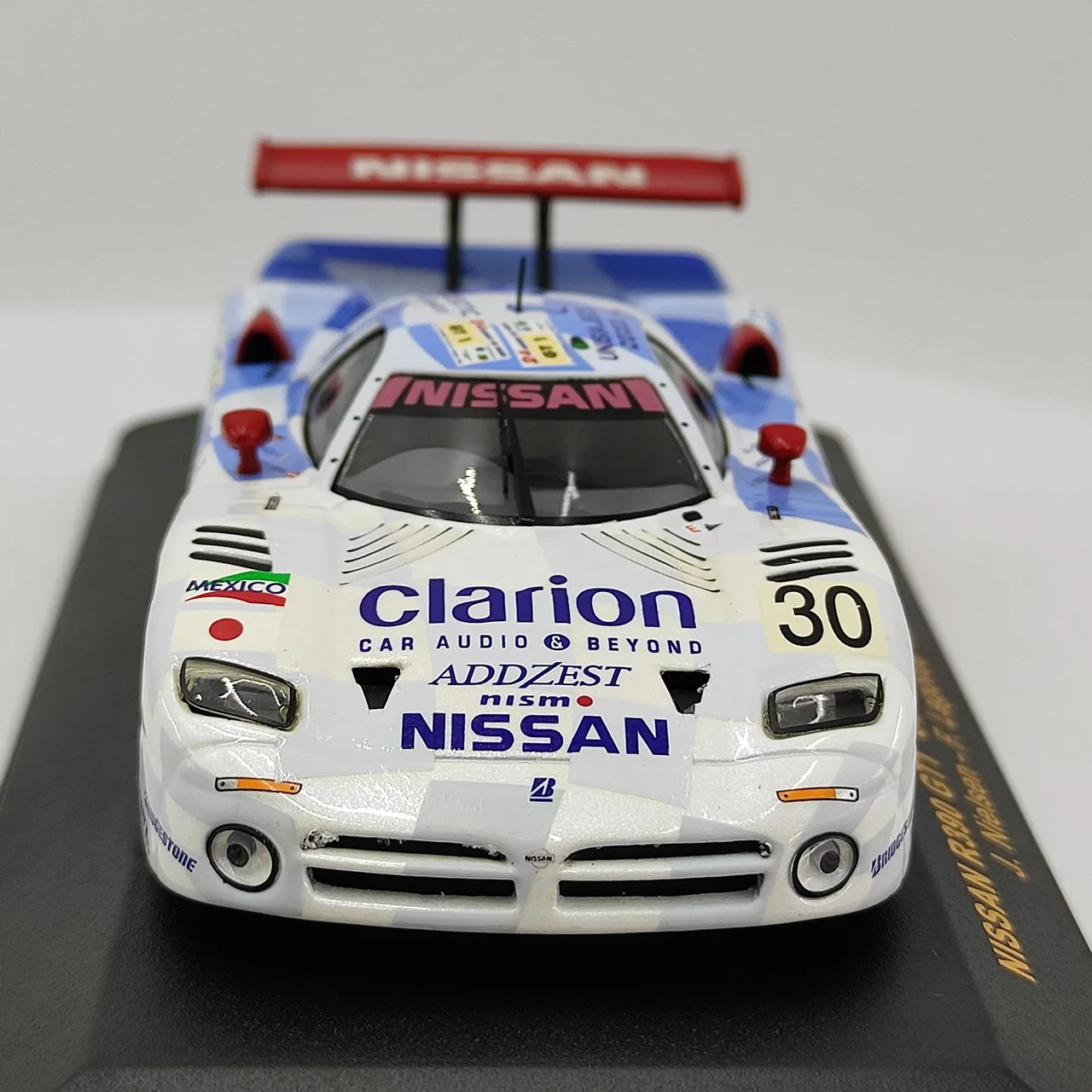 IXO Nissan R390 GT1 #30 1:43 Diecast Model 5 IXO Nissan R390 GT1 #30 1:43 Diecast Model - Image 5
