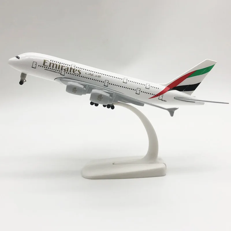 Airbus A380 UAE 20cm Diecast Model 2 Airbus A380 UAE 20cm Diecast Model - Image 2