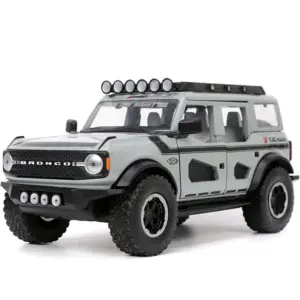 2021 Ford Bronco 1:24 Diecast Model in Silver 9 Sc7e3143e57234767afa9c2c41f044f89R