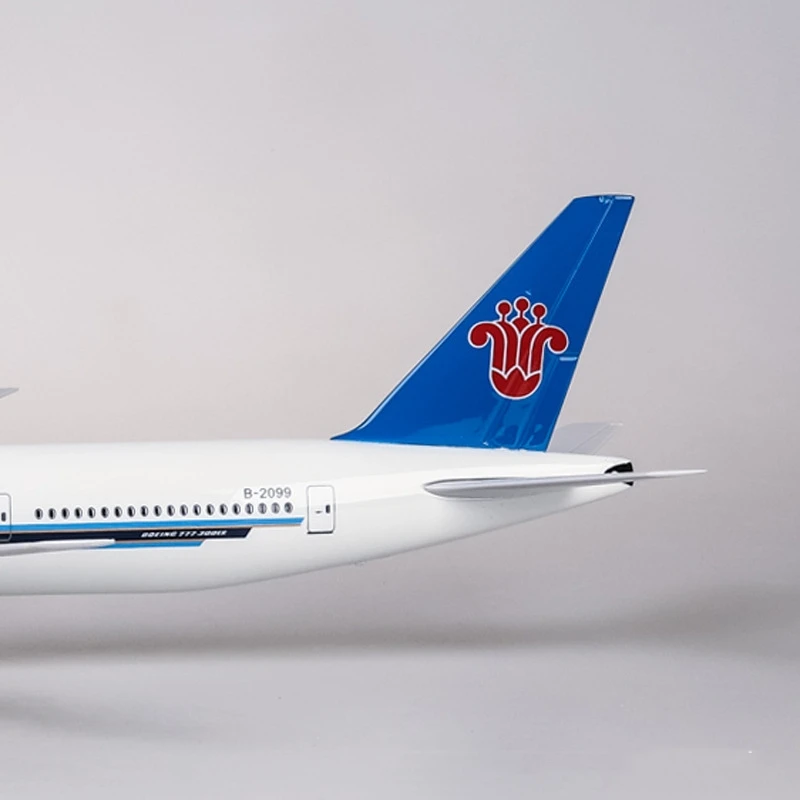 Southern Airlines Boeing 787 Diecast Model 1/130 6 Southern Airlines Boeing 787 Diecast Model 1/130 - Image 6