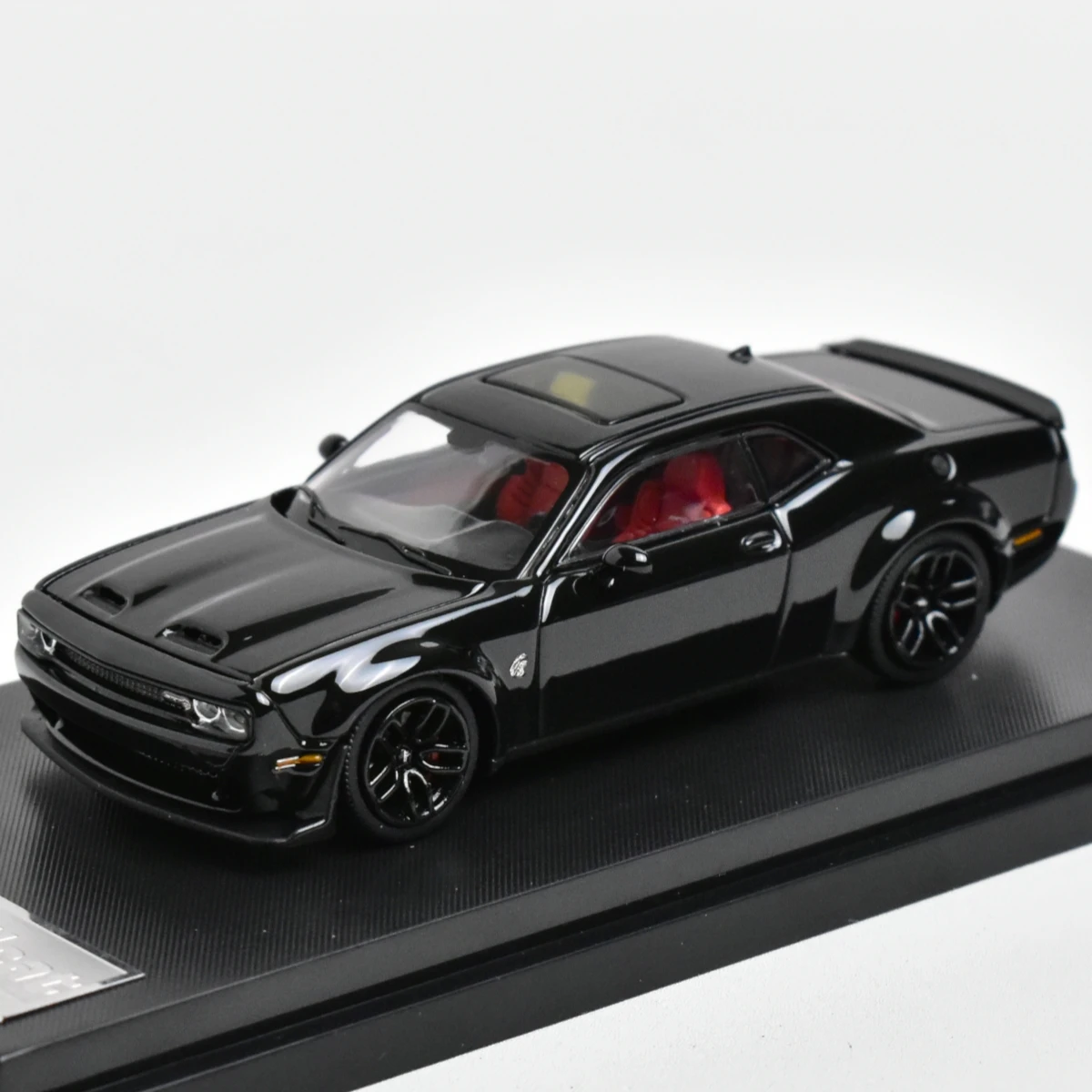 1:64 Dodge SRT Hellcat Diecast Model Car 3 1:64 Dodge SRT Hellcat Diecast Model Car - Image 3