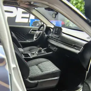 White 1:18 Mitsubishi Outlander Diecast Model 11 Sca844b004f5846d4ab471eda9a95cacbm