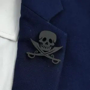 Punk Skull Brooch in Silver, Black, or Gold 11 Scab6ffe4bccb4872879f6e6ab6c8f432t