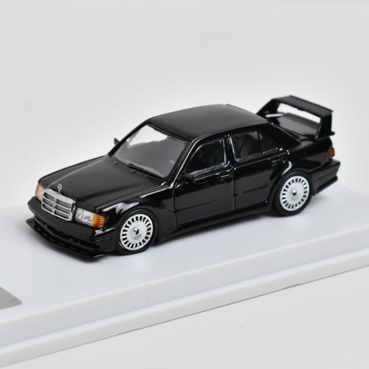 Mercedes-Benz 190E 2.5-16 Evolution Diecast Model 1:64 2 Mercedes-Benz 190E 2.5-16 Evolution Diecast Model 1:64 - Image 2