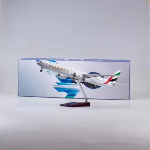 Emirates Boeing 777 Model with LED Lighting 8 Scd242faaf0884cacb375b13e067cc520p
