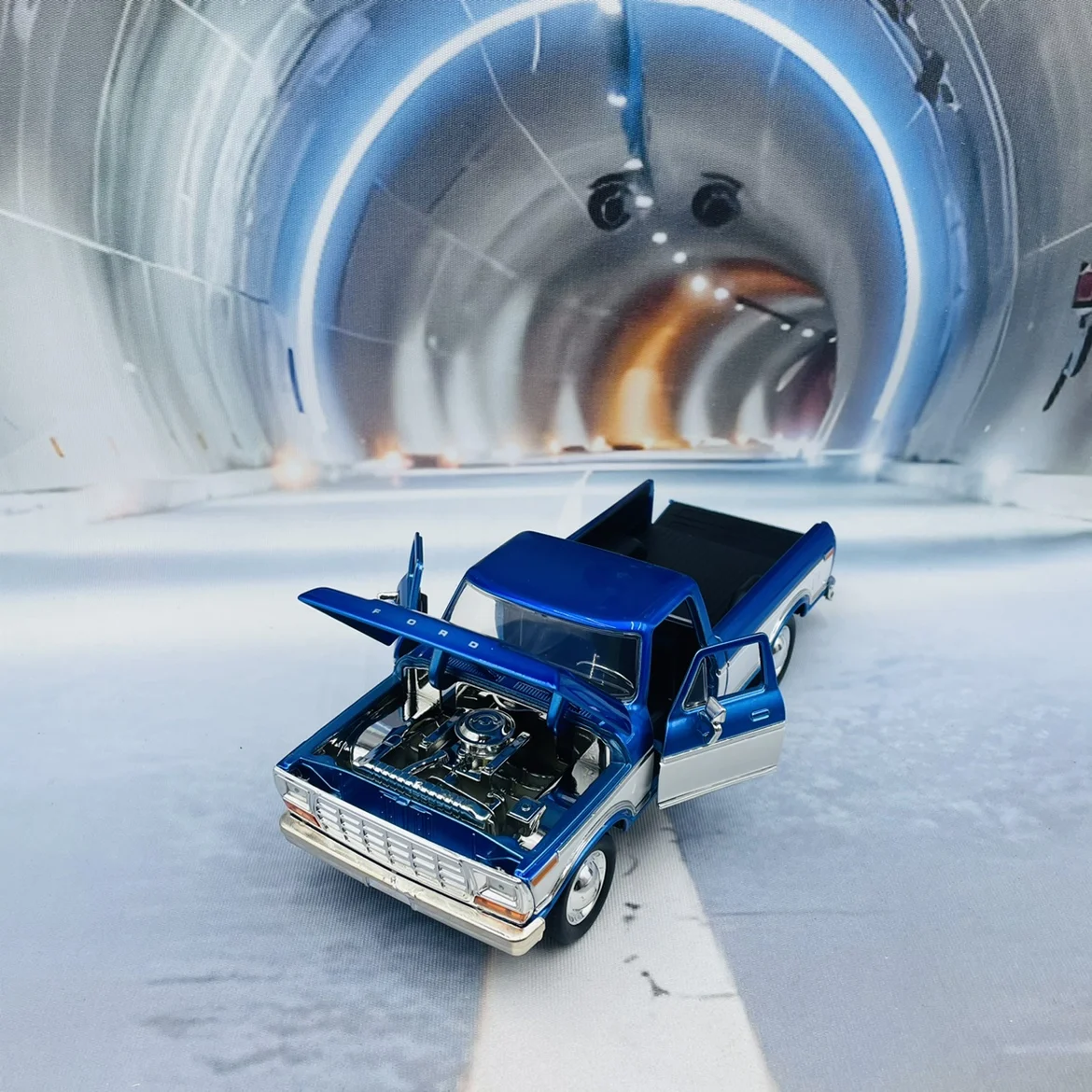 1979 Ford F150 Custom Pickup Diecast Model 4 1979 Ford F150 Custom Pickup Diecast Model - Image 4