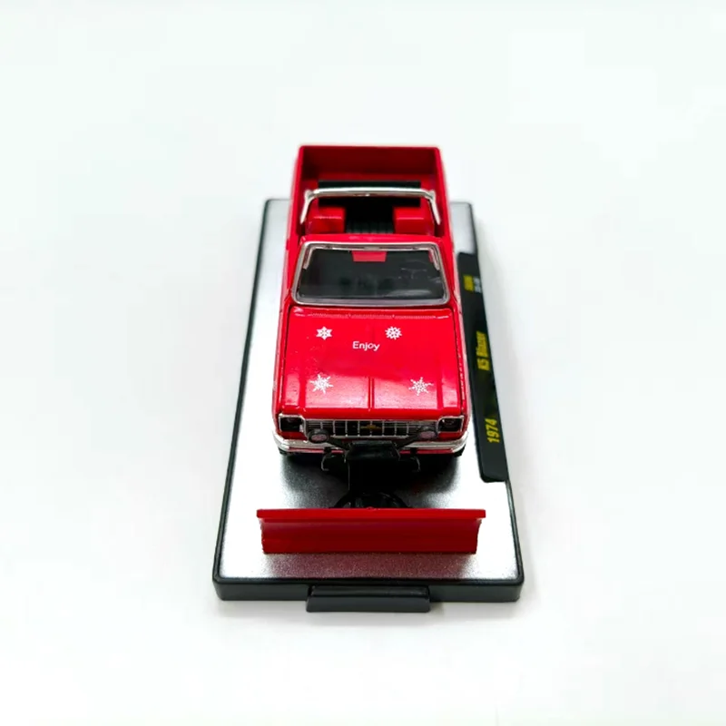 Vintage 1974 K5 Blazer Diecast Model 4 Vintage 1974 K5 Blazer Diecast Model - Image 4