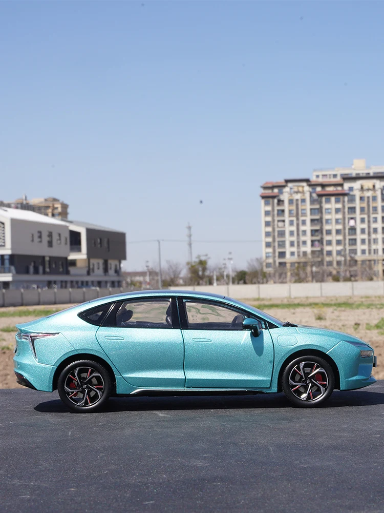 Jiangling Yi Jmev 1:18 Scale Diecast Model 2 Jiangling Yi Jmev 1:18 Scale Diecast Model - Image 2