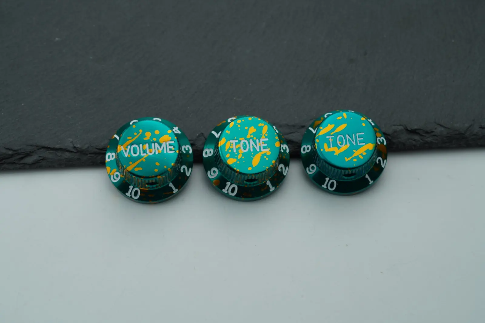 CNC Aluminum Alloy Guitar Potentiometers Set 3 CNC Aluminum Alloy Guitar Potentiometers Set - Image 3