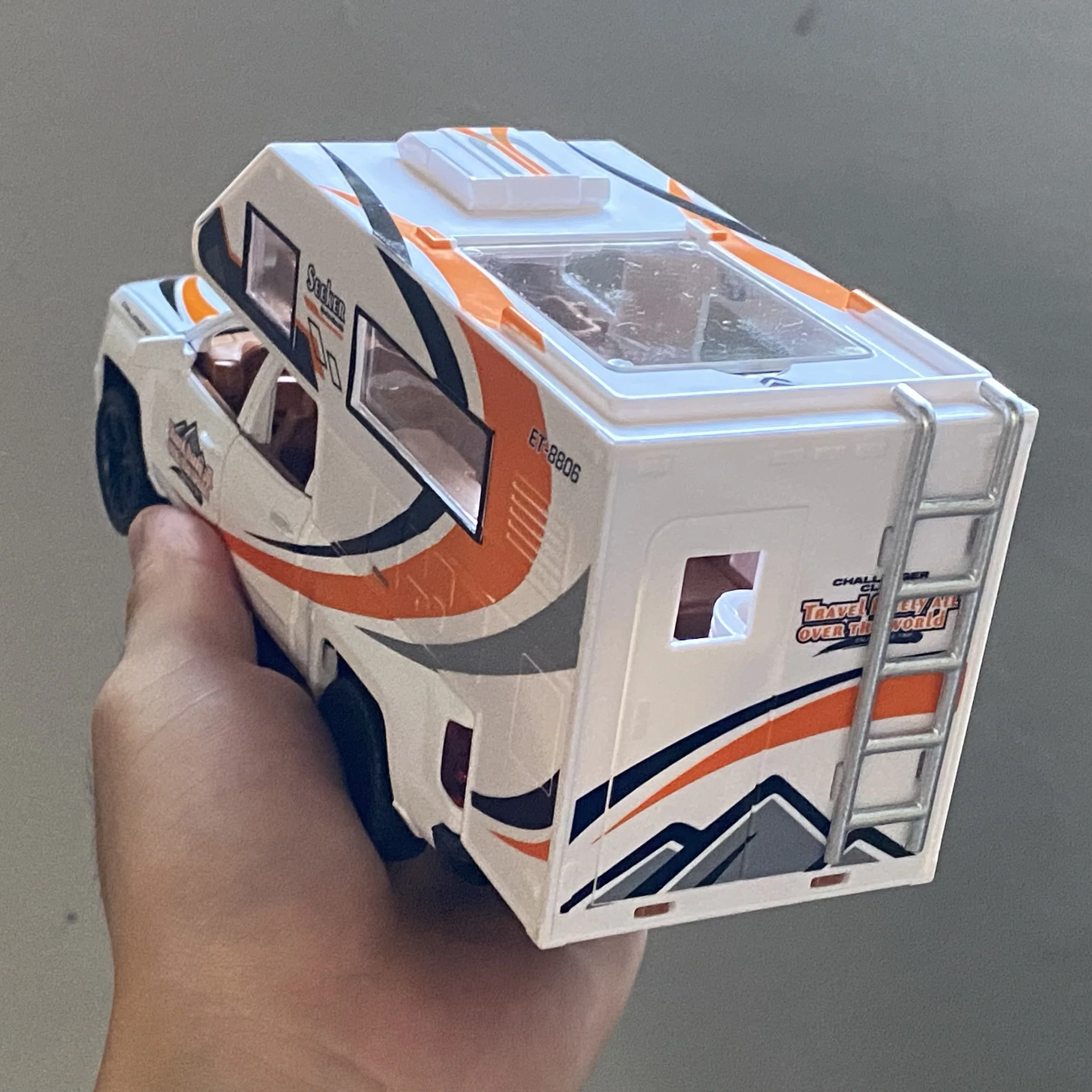 1/32 Chevrolet Blazer Chalet RV Diecast Model 6 1/32 Chevrolet Blazer Chalet RV Diecast Model - Image 6