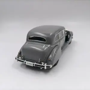 1:43 Classic Luxury Car Model Diecast 10 Sce3cdd0b5a1548ef83989fc1e228f0788