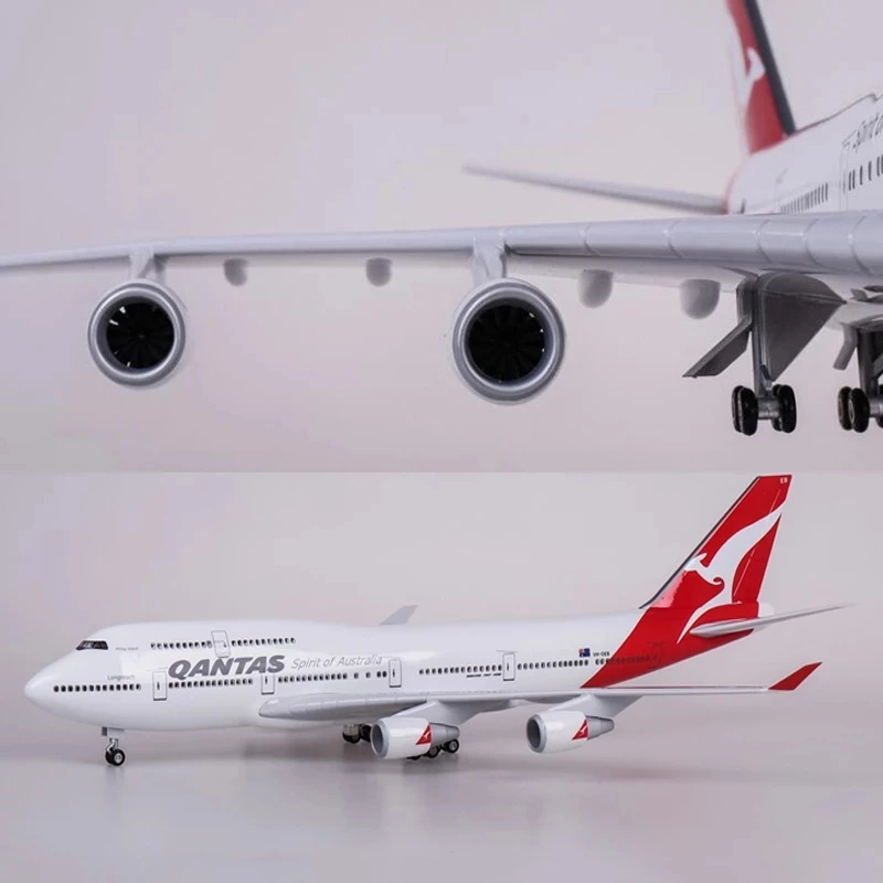 Qantas Airline Miniature Aircraft Collection 3 Qantas Airline Miniature Aircraft Collection - Image 3