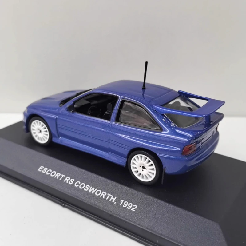 1992 Ford Escort RS 1:43 Diecast Model Blue 3 1992 Ford Escort RS 1:43 Diecast Model Blue - Image 3