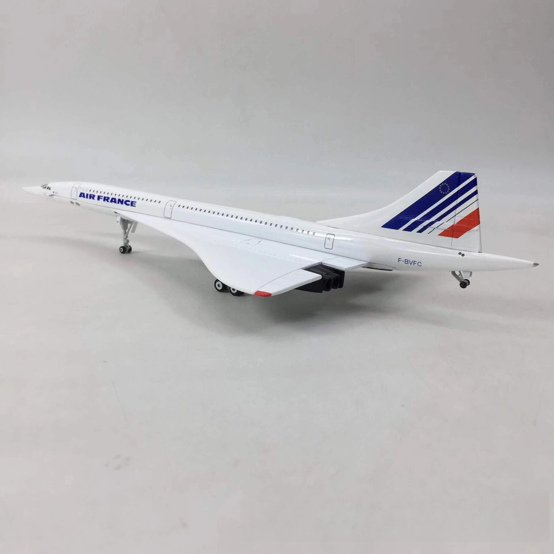 1:200 Concorde Airplane Model Display 5 1:200 Concorde Airplane Model Display - Image 5