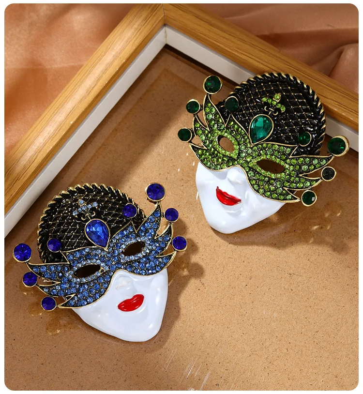 Glamorous Angel Brooch with Rhinestones 4 Glamorous Angel Brooch with Rhinestones - Image 4