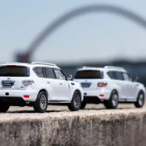 Nissan Touareg Y62 1:64 Diecast Model in Multiple Colors 12 Scfc81f72e81c45fbaae7953a7aab5824t