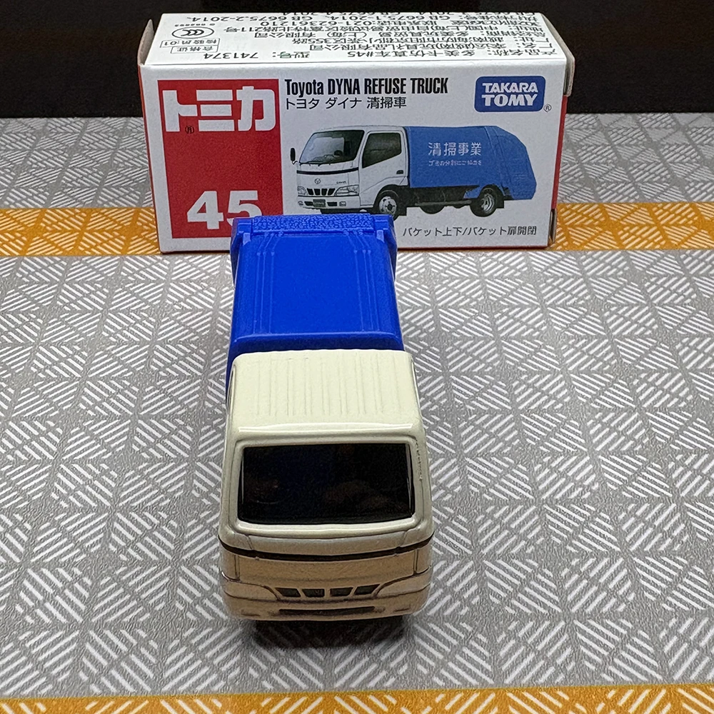 Takara Tomy Toyota Dyna Diecast Model 1:64 Scale 3 Takara Tomy Toyota Dyna Diecast Model 1:64 Scale - Image 3