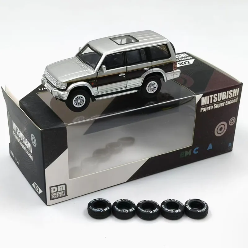 1/64 Scale Mitsubishi Pajero Diecast Model 7 1/64 Scale Mitsubishi Pajero Diecast Model - Image 7
