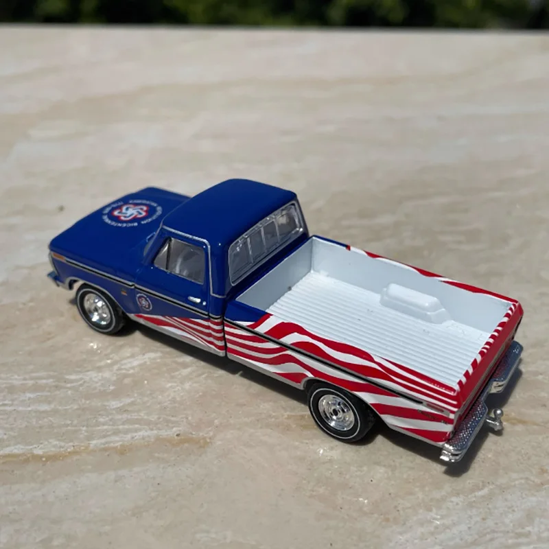 1976 Ford F150 1/64 Diecast Model Collector's Replica 5 1976 Ford F150 1/64 Diecast Model Collector's Replica - Image 5
