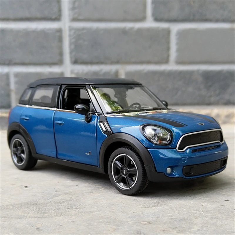 Miniature Diecast MINI Countryman Model 1/24 Scale 8 Miniature Diecast MINI Countryman Model 1/24 Scale - Image 8