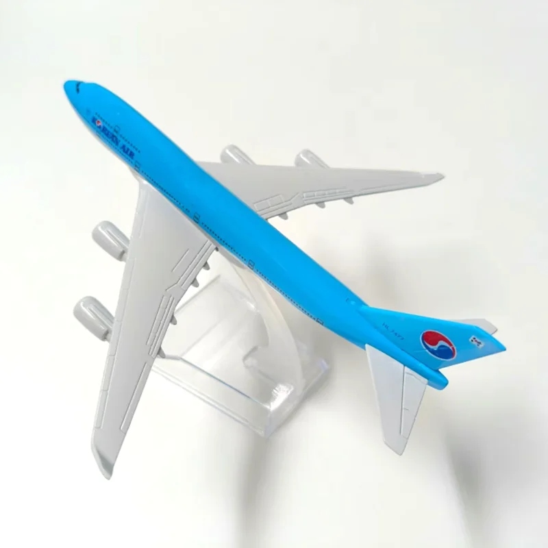 Boeing 747 Diecast Model 1/400 Scale 4 Boeing 747 Diecast Model 1/400 Scale - Image 4