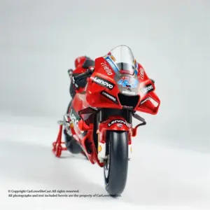 Ducati Desmosedici GP22 1:12 Die-Cast Model 11 Sd0f44e232e7a46f99d6900e631527e88b