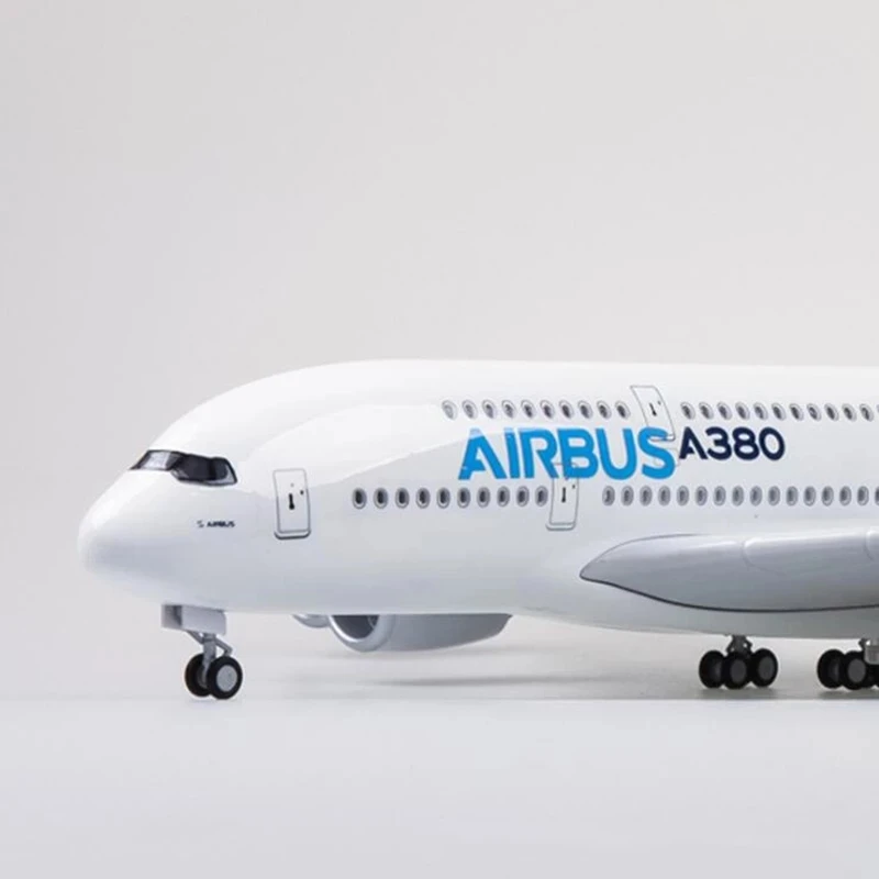 Airbus A380 Scale Model 45cm with Base and Landing Gear 5 Airbus A380 Scale Model 45cm with Base and Landing Gear - Image 5