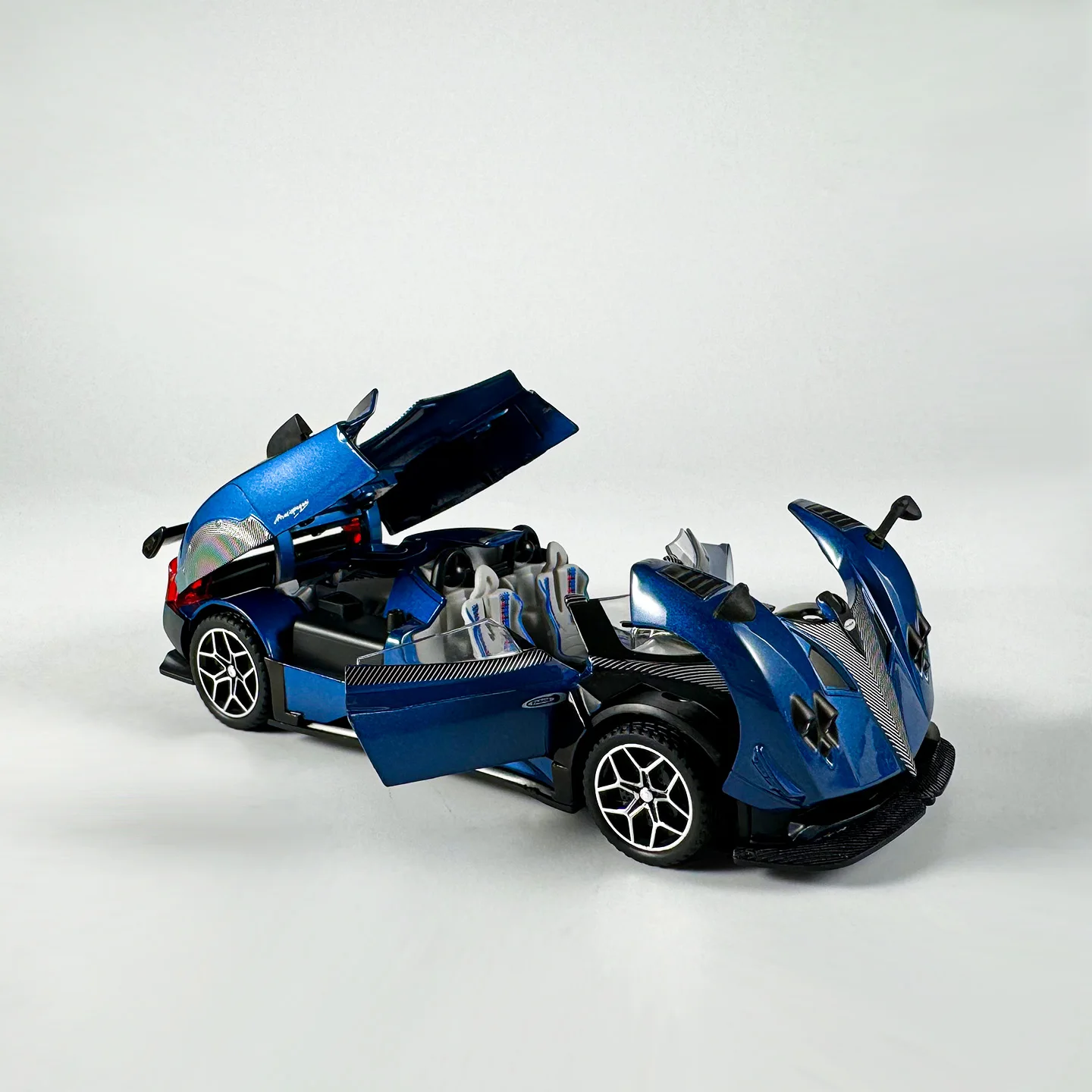 1:32 Alloy Sports Car Model for Collectors 6 1:32 Alloy Sports Car Model for Collectors - Image 6