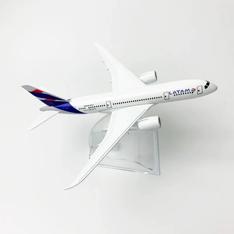 Boeing 787 Latam Airlines Scale Model 7 Boeing 787 Latam Airlines Scale Model - Image 7