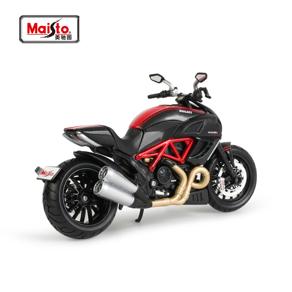 Ducati Diavel Carbon 1:12 Scale Model 4 Ducati Diavel Carbon 1:12 Scale Model - Image 4