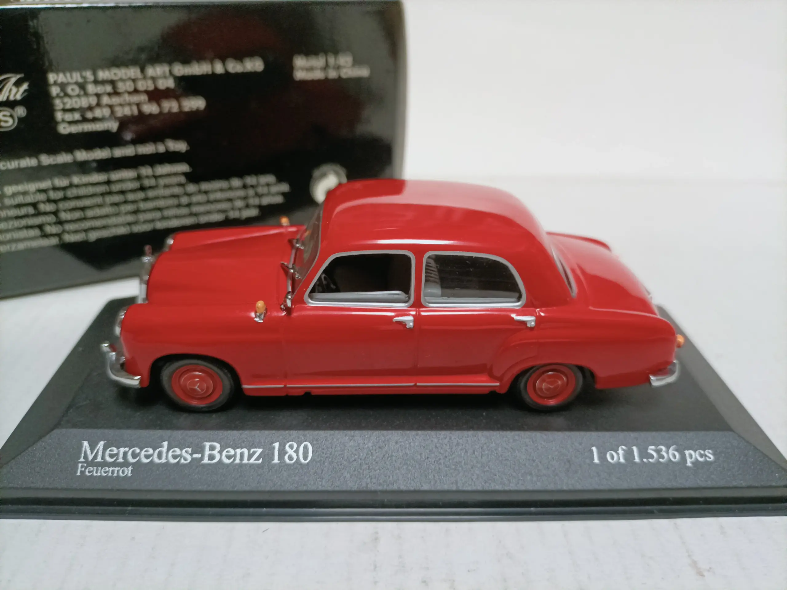 Vintage Mercedes-Benz 180 Diecast Model 1:43 Scale 2 Vintage Mercedes-Benz 180 Diecast Model 1:43 Scale - Image 2