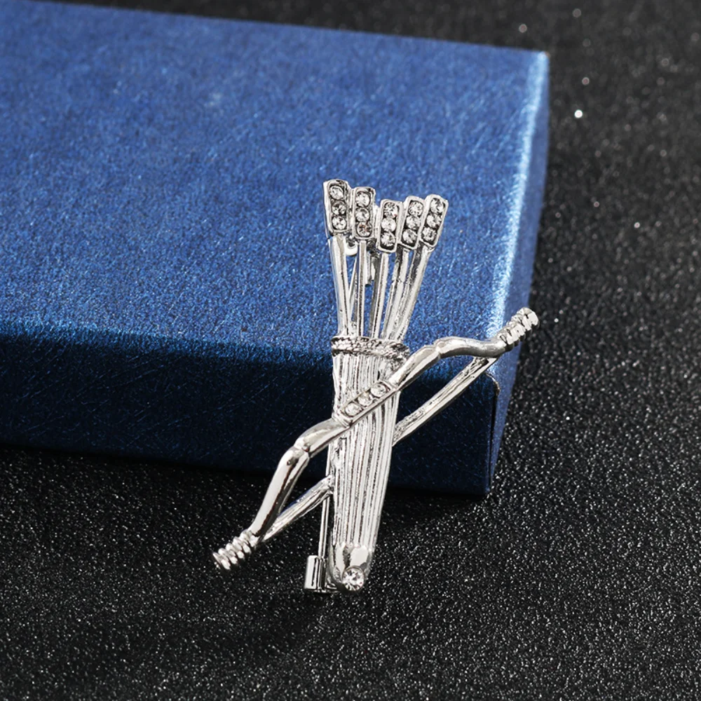 Vintage Bow and Arrow Brooch Pin in Gold/Silver 5 Vintage Bow and Arrow Brooch Pin in Gold/Silver - Image 5