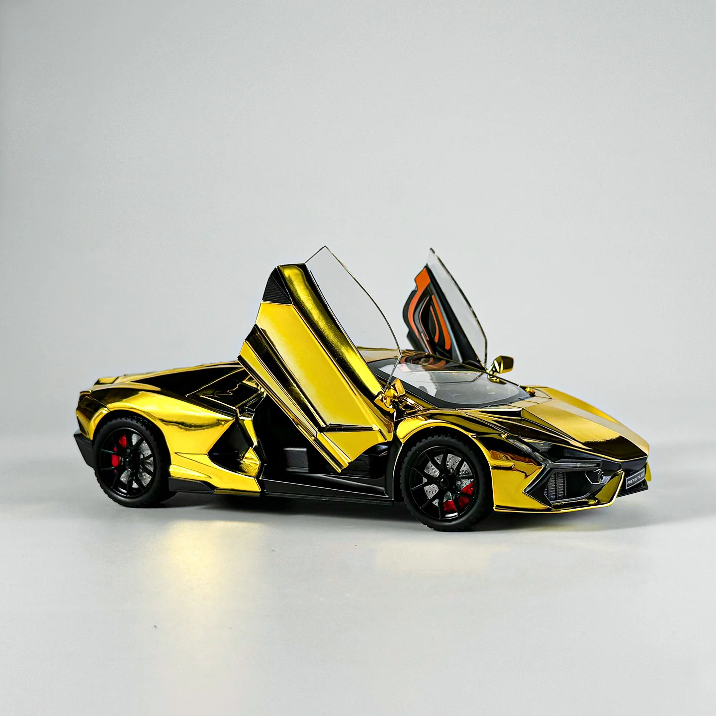 1:24 Scale Alloy Sports Car Collector Figure 5 1:24 Scale Alloy Sports Car Collector Figure - Image 5