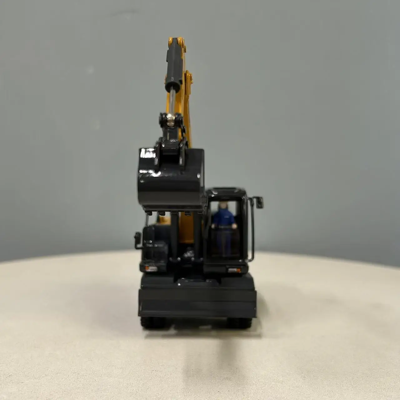 1:50 XCMG XE150WD Model Excavator Display Piece 3 1:50 XCMG XE150WD Model Excavator Display Piece - Image 3