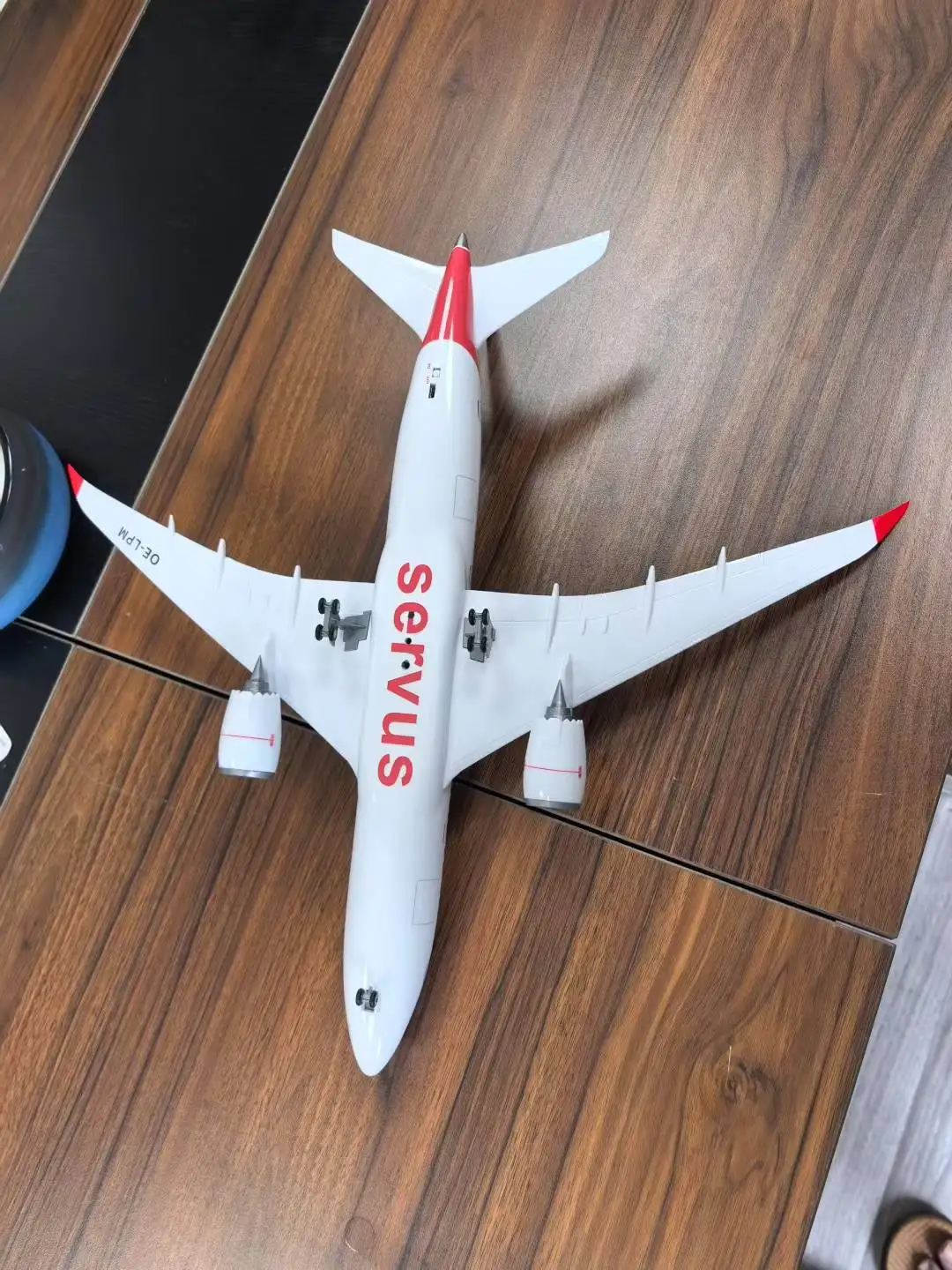 Austrian Boeing B787 Model 1:130 Scale with LED Light 6 Austrian Boeing B787 Model 1:130 Scale with LED Light - Image 6