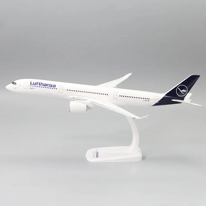 Lufthansa Airbus A350-900 1/200 Scale Diecast Model 3 Lufthansa Airbus A350-900 1/200 Scale Diecast Model - Image 3